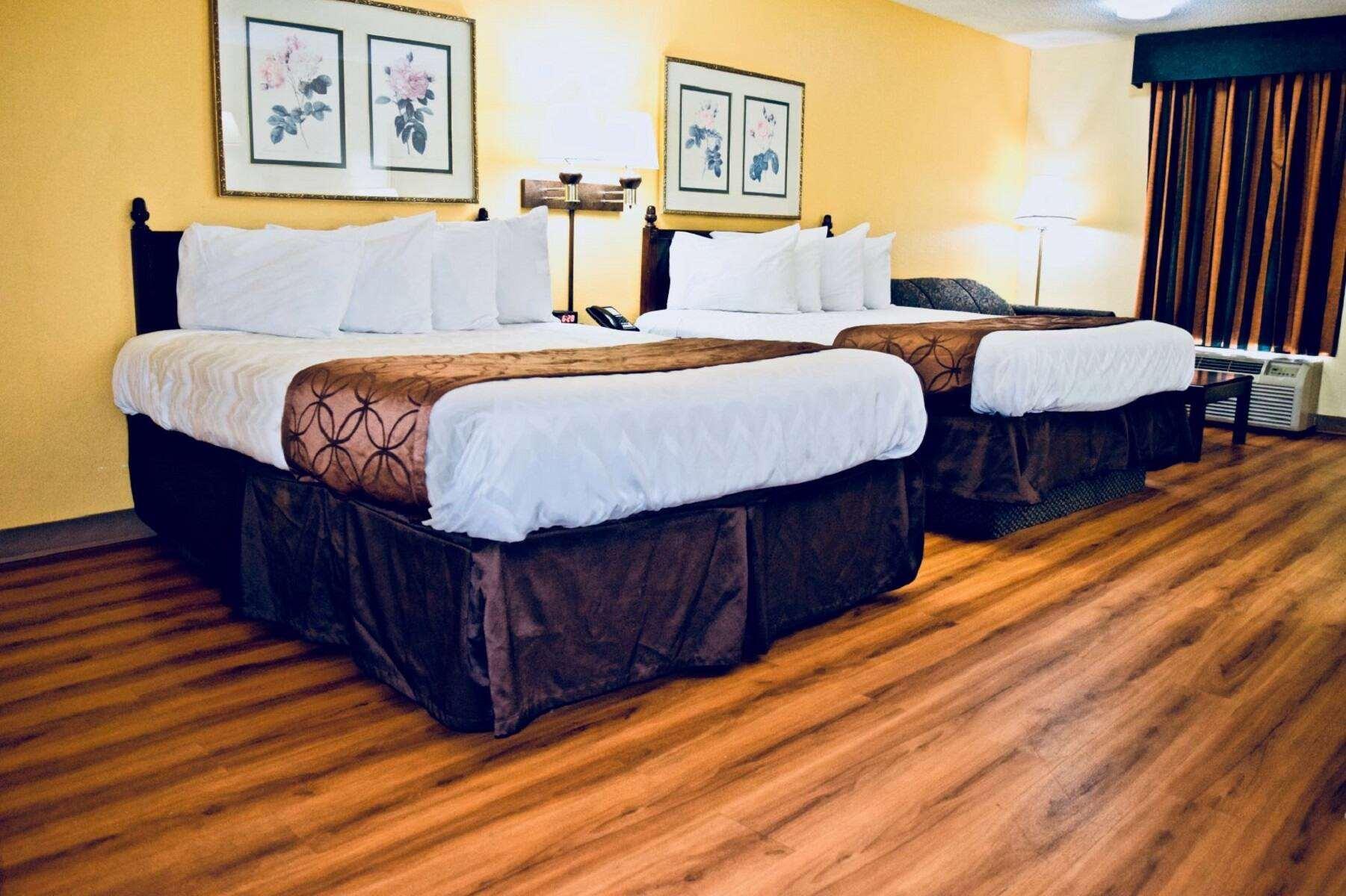 Days Inn By Wyndham Burleson Ft. Worth Buitenkant foto